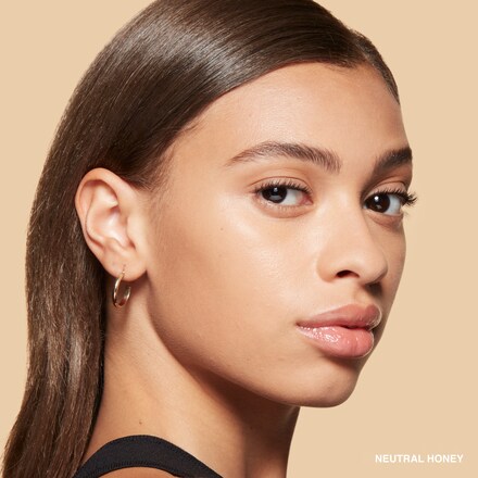 Skin Long-Wear Weightless Foundation SPF 15