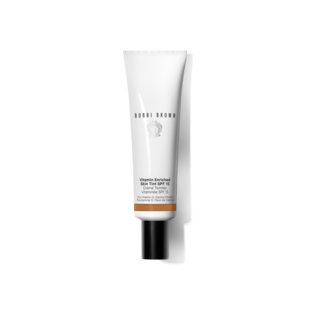 Vitamin Enriched Skin Tint לחות עם גוון עשירה בויטמינים וברכיבי טיפוח הטובים לעורך. מעניקה כיסוי עדין ואחיד לעור בגימור רענן טבעי., Deep 1, 50 מ"ל